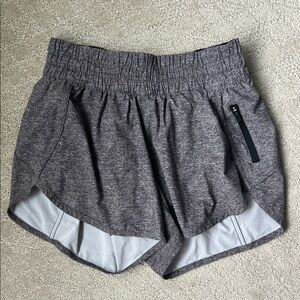 Lululemon Tracker Short V *4” in Heather Lux Multi Black Size 6